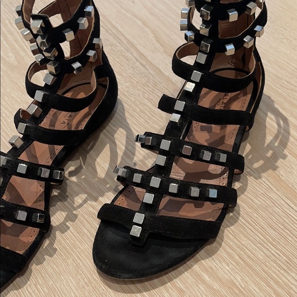 Alaia suede gladiator sandals with silver studs - Picture 4 of 4